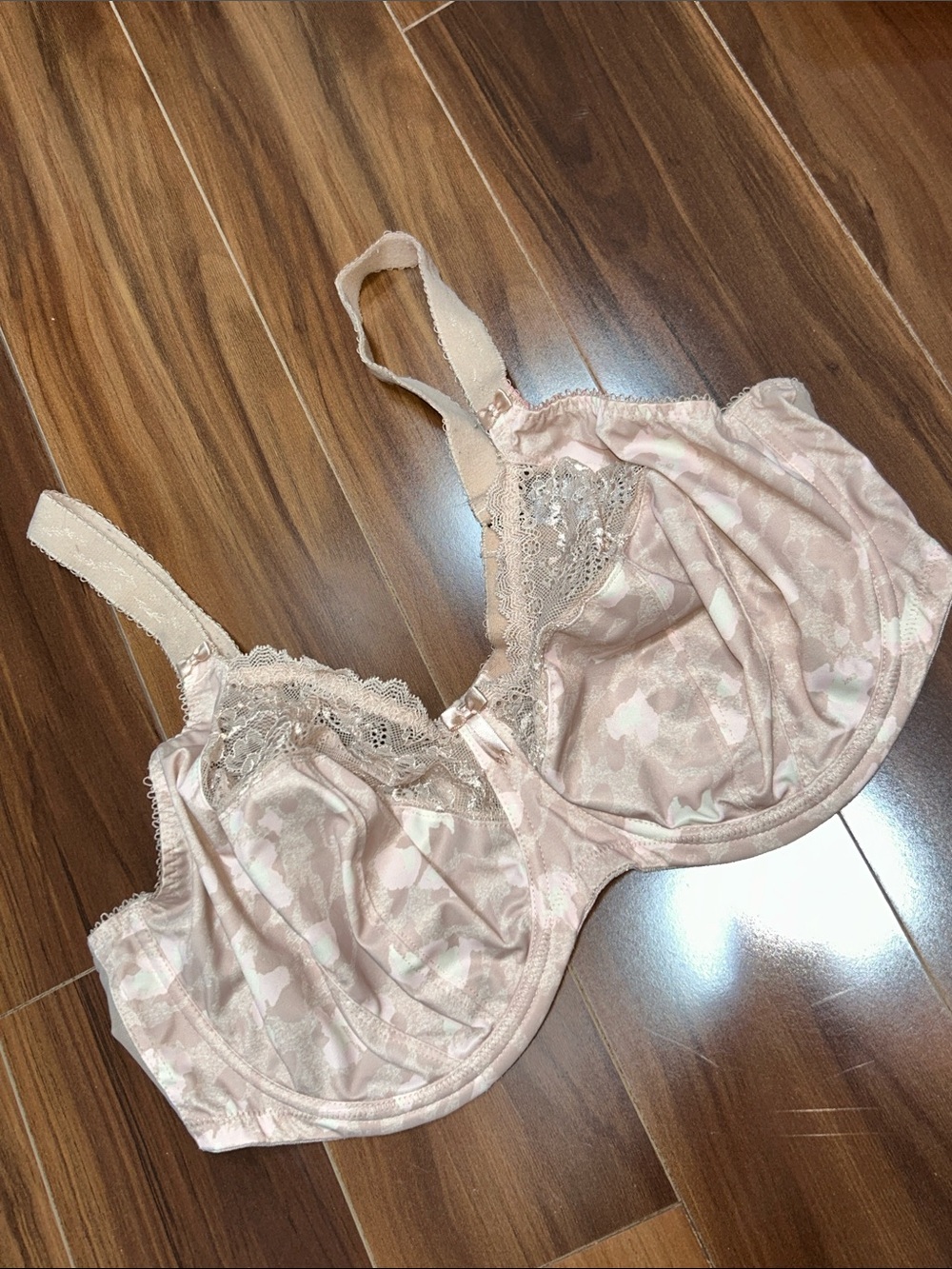 40I Elomi unlined bra